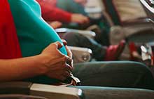 femme enceinte voyage en avion conseil voyageur Europ Assistance